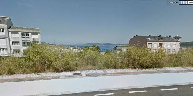 Terreno residencial en Venta en Calle Isidro Parga Pondal en Laxe