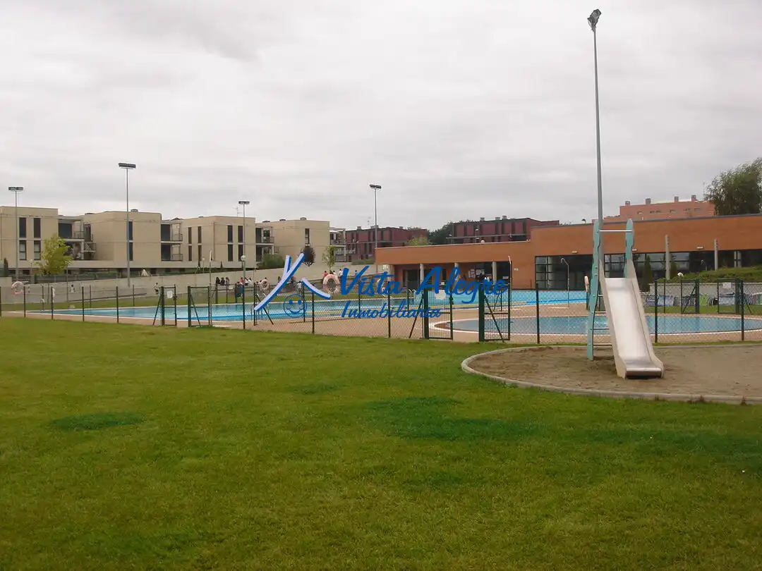 Swimming pool of Duplexes for sale in Cirueña  with Heating, Private garden and Terrace