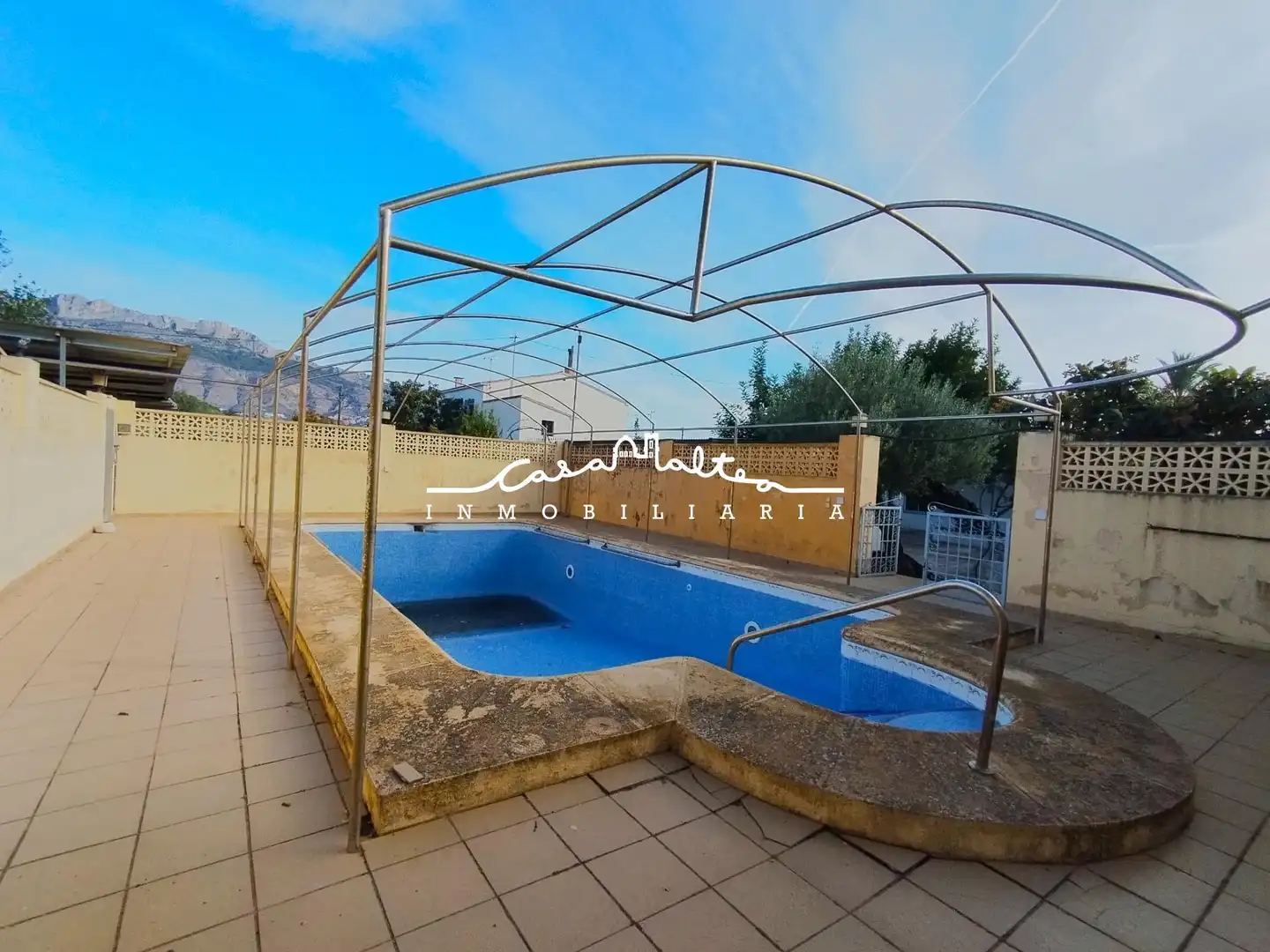 Piscina de Casa o xalet en venda en Ador amb Calefacció, Jardí privat i Terrassa