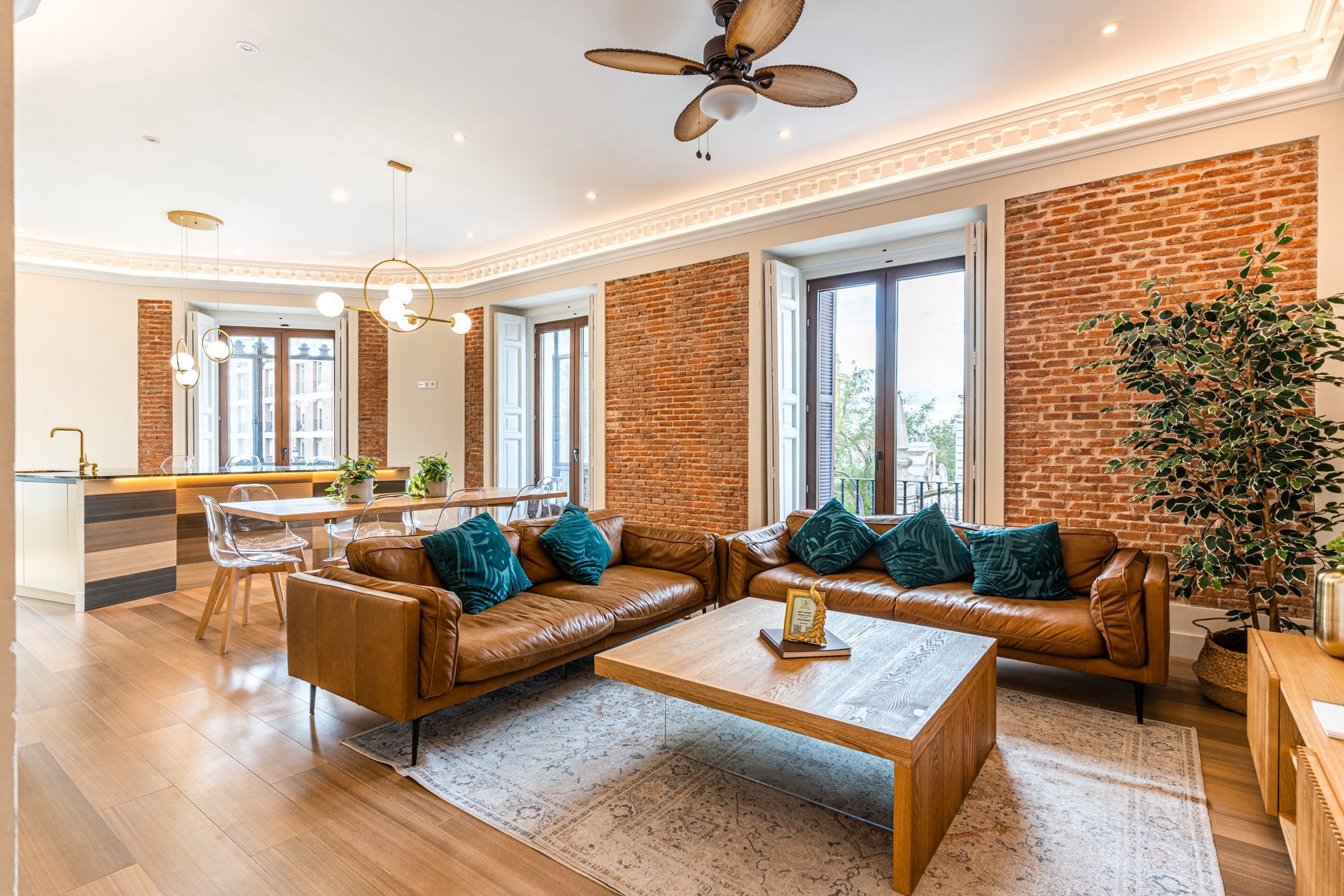Living room of Flat for sale in  Madrid Capital  with Air Conditioner and Heating