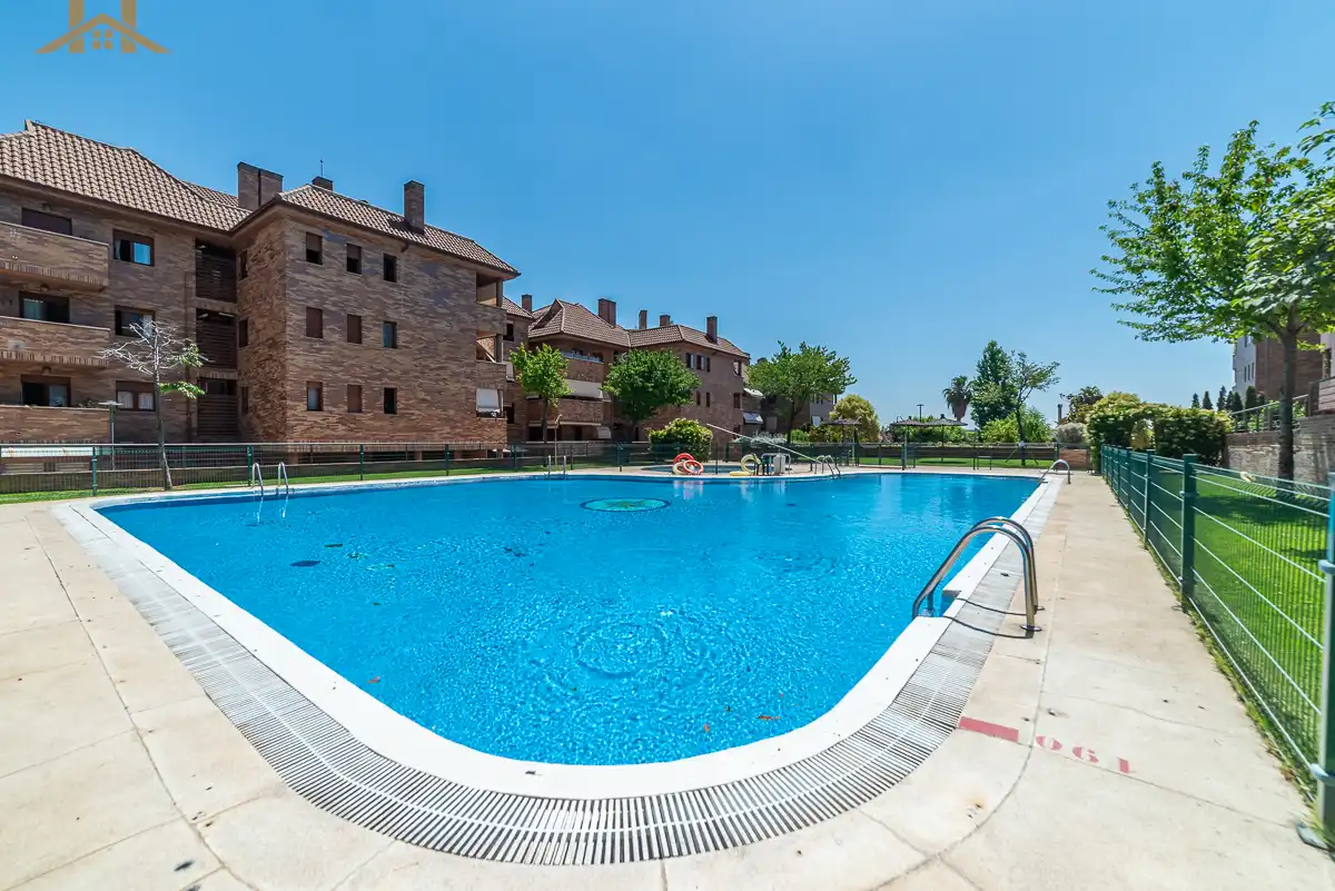 Pis amb piscina en venda a Calle Manzano, imagen 2