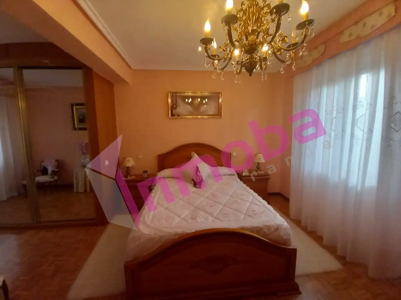 Dormitori de Casa o xalet en venda en Aranda de Duero amb Calefacció, Jardí privat i Parquet