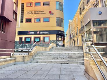 Local comercial en venda a Calle Felipe Checa 1