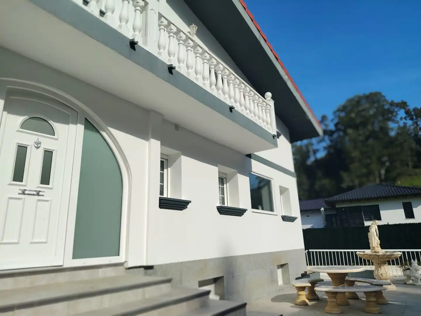 Vista exterior de Casa o chalet en venta en Castro-Urdiales con Jardín privado, Terraza y Trastero