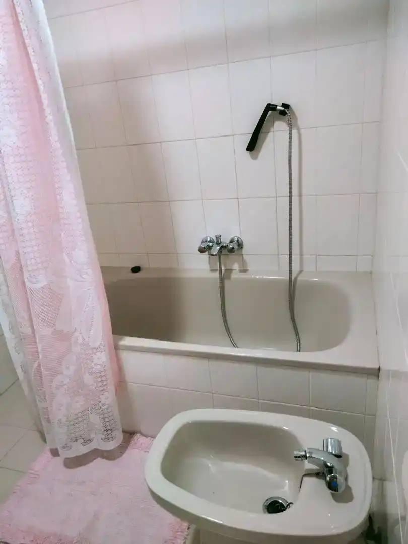 Baño de Piso en venta en Bareyo con Piscina