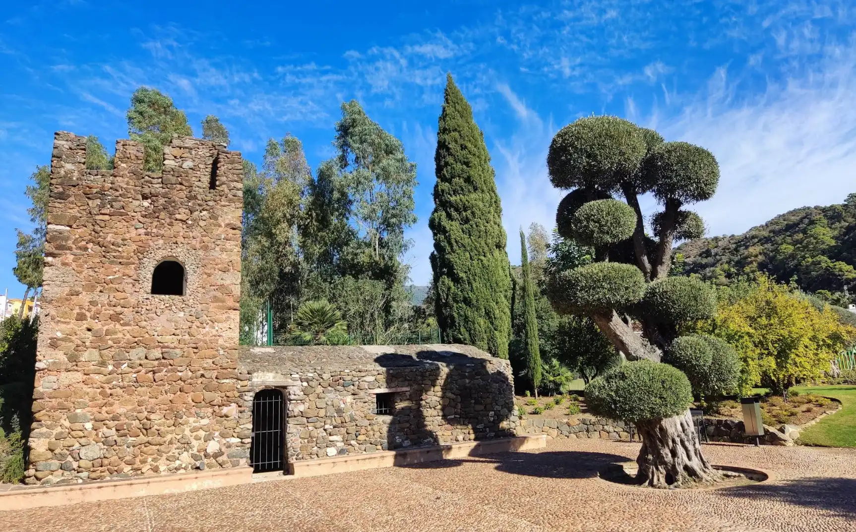 Jardín de Piso en venta en Benahavís con Trastero, Amueblado y Alarma