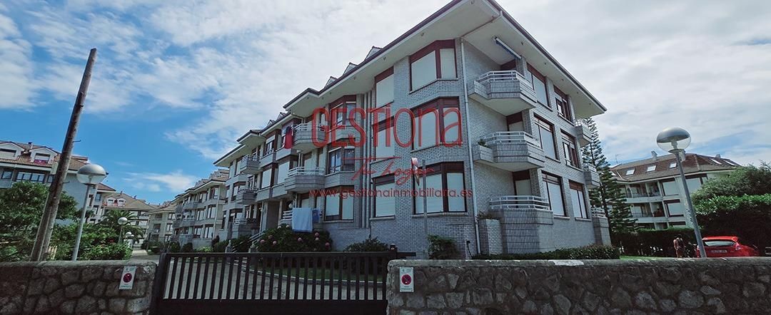 Exterior view of Attic for sale in Noja  with Terrace, Balcony and Community pool