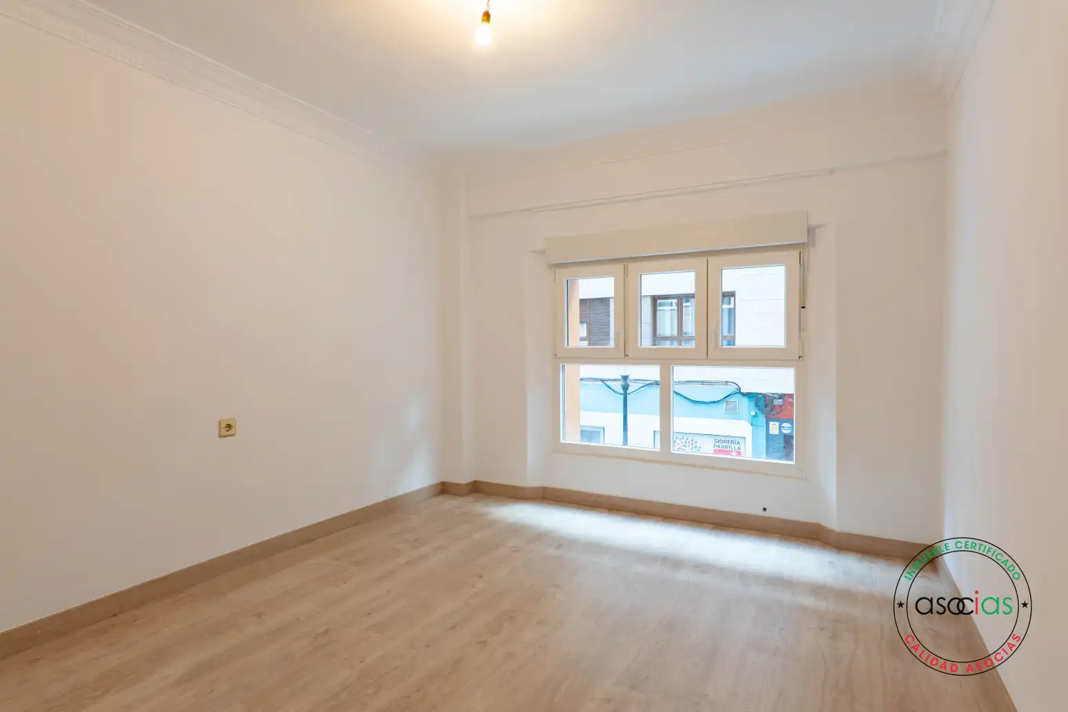Habitación de Piso en venta en Gijón  con Calefacción