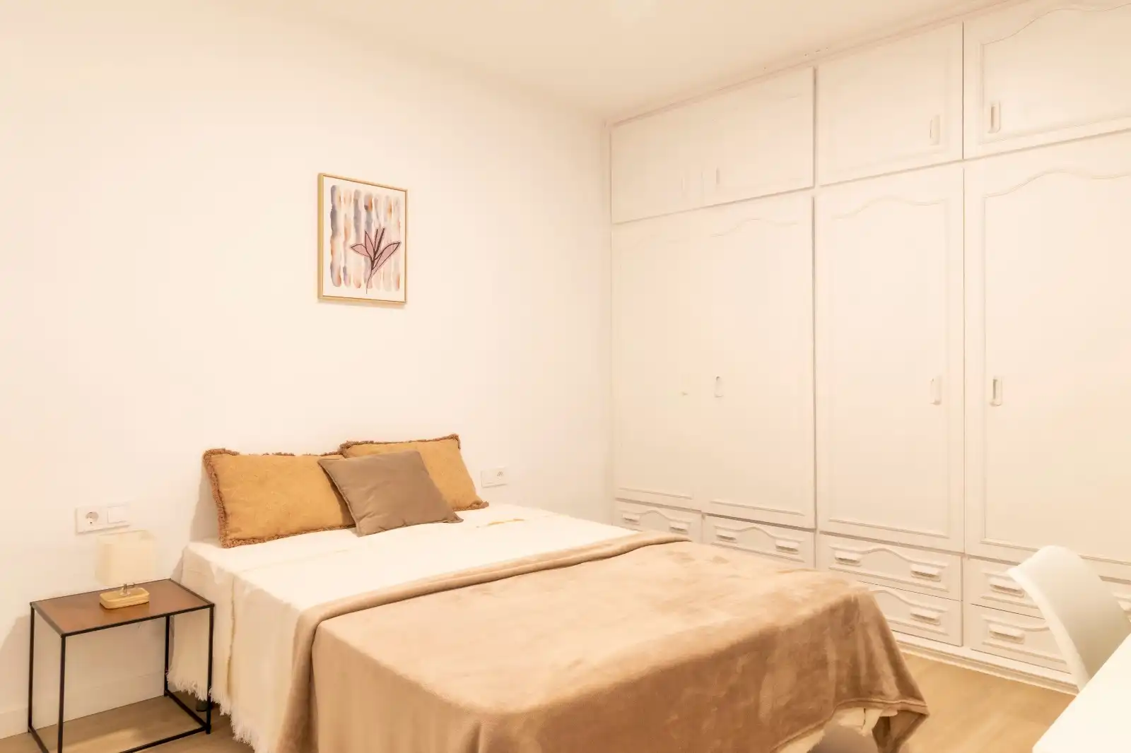Flat for rent in Carrer de Bartomeu Reus, Hospital - Plaza del Real