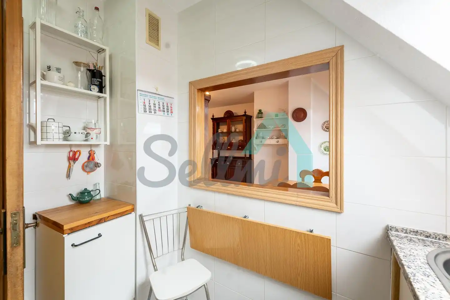 Cocina de Piso de alquiler en Oviedo  con Calefacción, Parquet y Amueblado