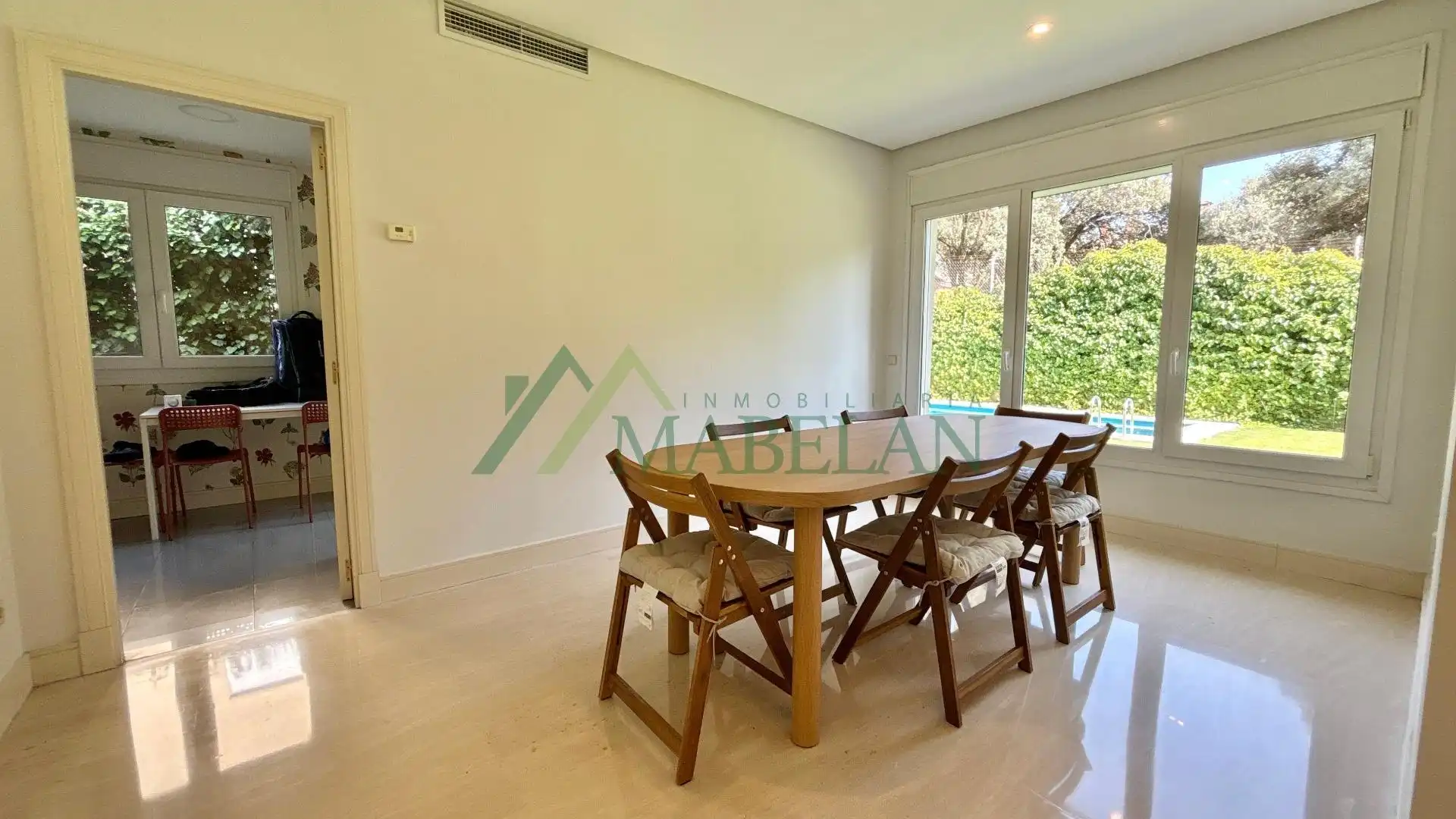 Esszimmer von Einfamilien-Reihenhaus zur Miete in Madrid mit Klimaanlage, Privatgarten und Terrasse