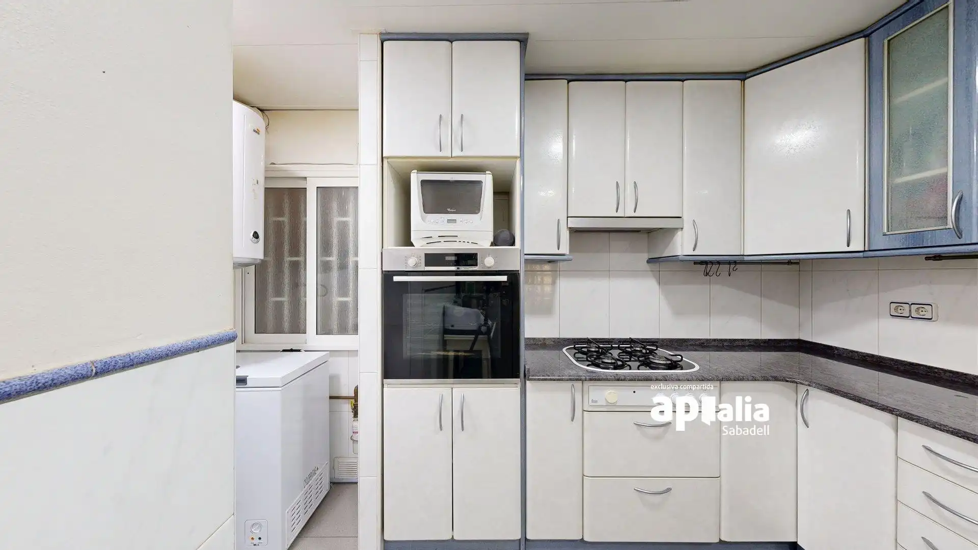 Küche von Wohnung zum Verkauf in Barberà del Vallès mit Klimaanlage, Heizung und Balkon