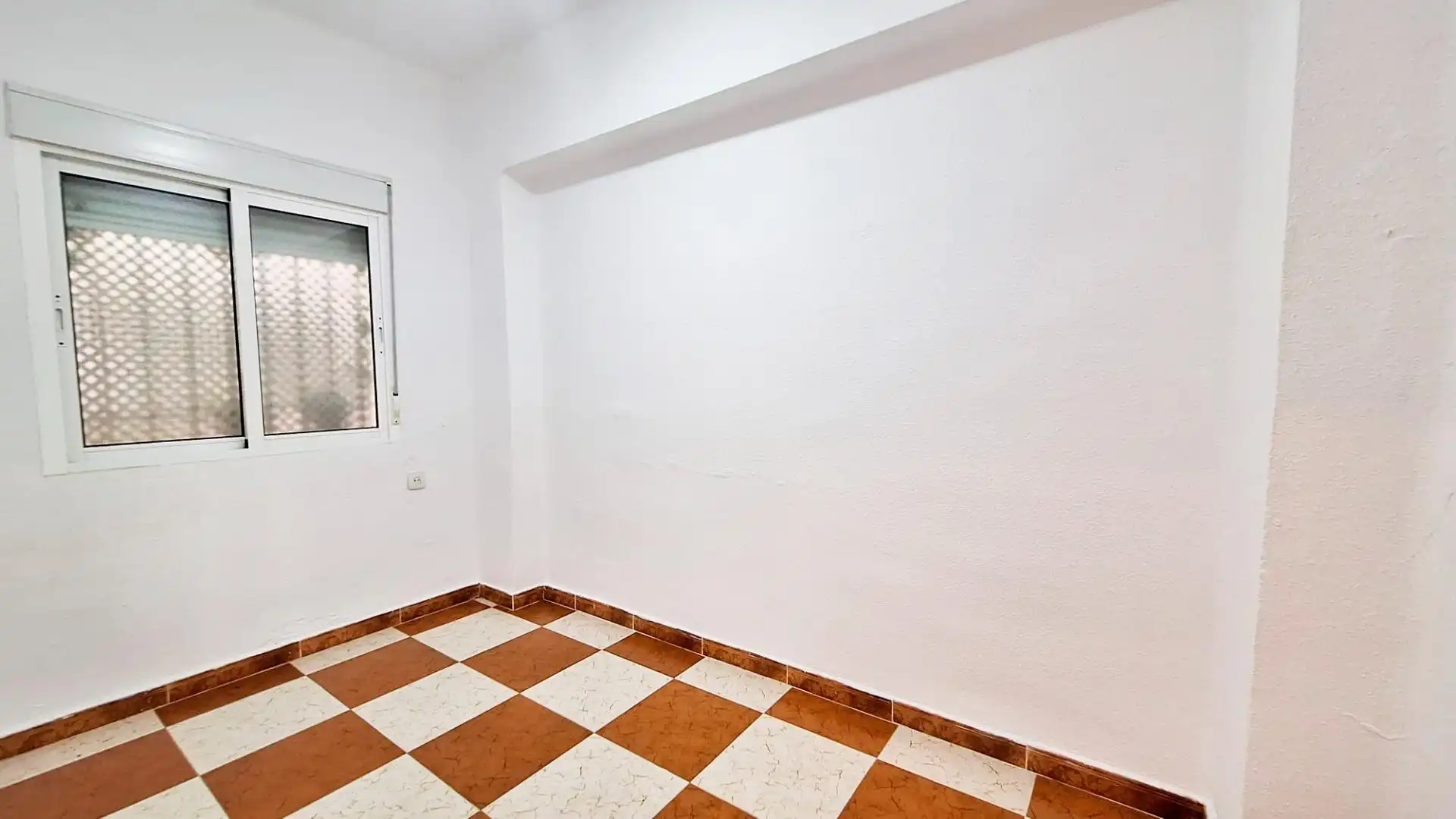 Flat for sale in Córdoba  with Air Conditioner, Heating and Storage room