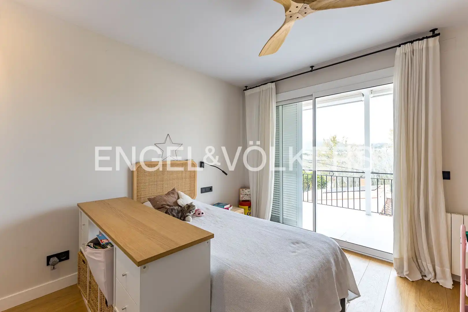 Bedroom of Houses for rent in Castelldefels  with Air Conditioner, Heating and Private garden