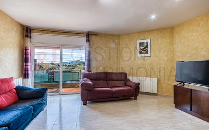 Living room of Flat for sale in Pineda de Mar  with Heating, Oven and Balcony