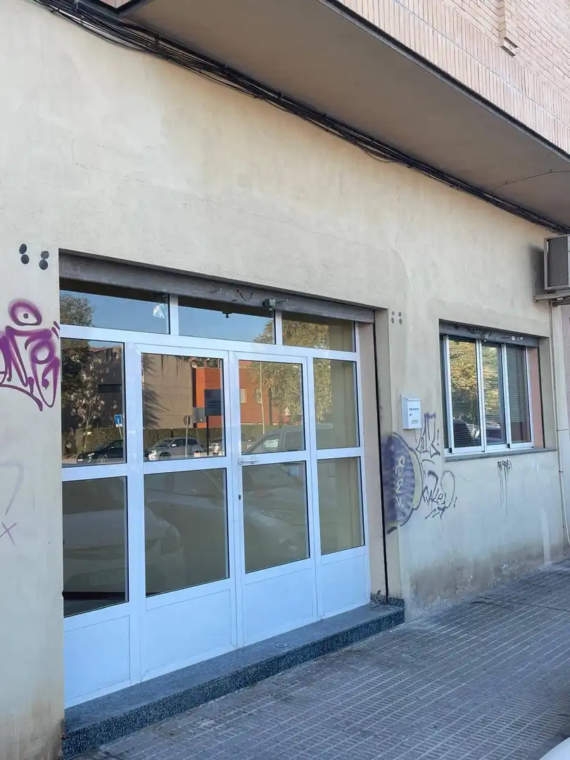 Vista exterior de Local en venta en Murcia con Aire acondicionado
