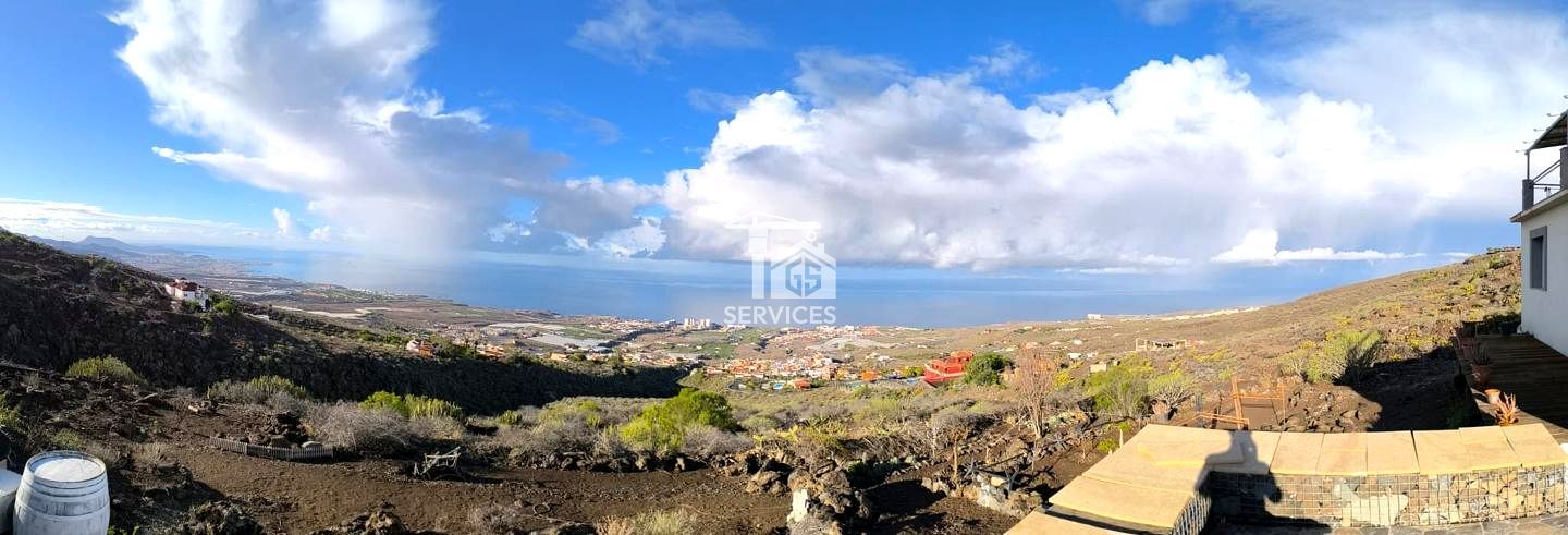 Vista exterior de Finca rústica en venda en Adeje amb Jardí privat, Terrassa i Traster