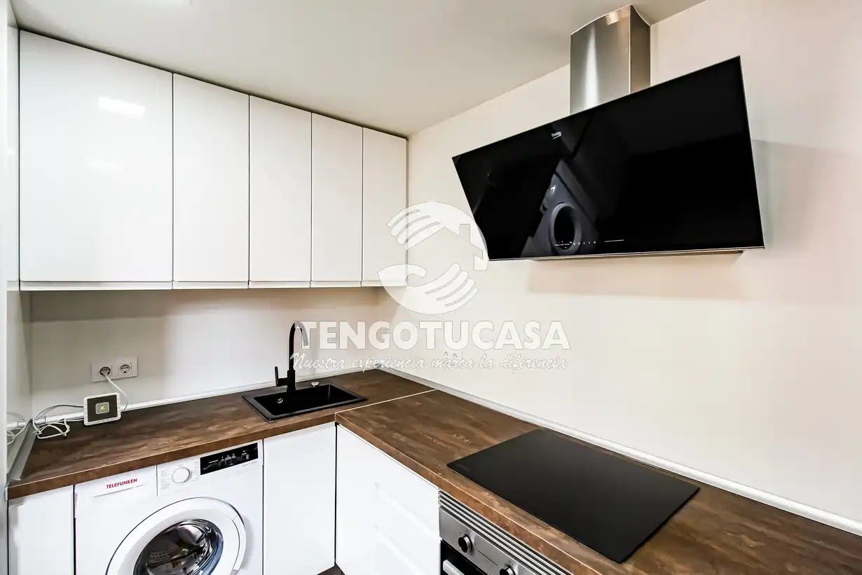 Kitchen of Flat for rent in Madrid  with Air Conditioner, Heating and Furnished