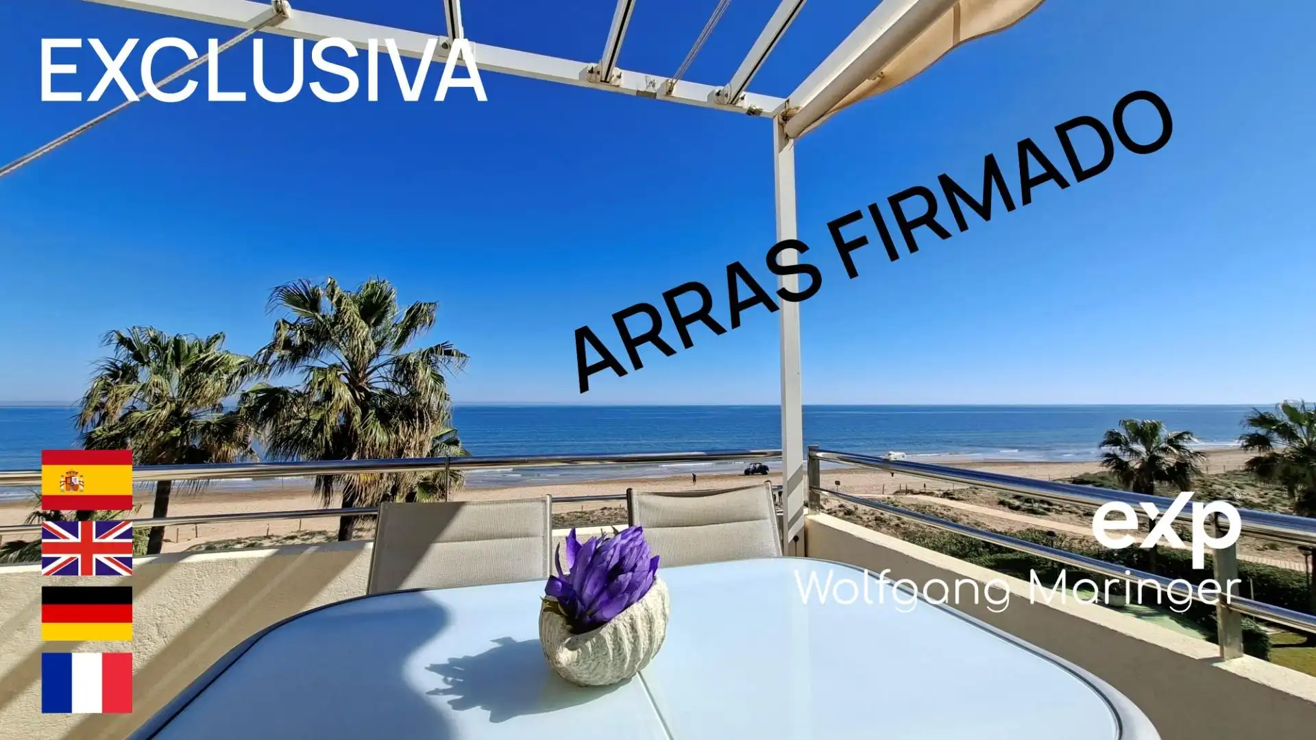 Vista exterior de Àtic en venda en Oliva amb Aire condicionat, Calefacció i Jardí privat