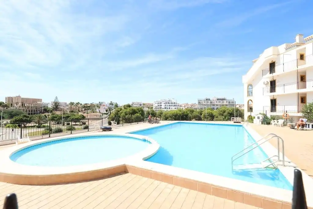 Swimming pool of Apartments for rent in Orihuela