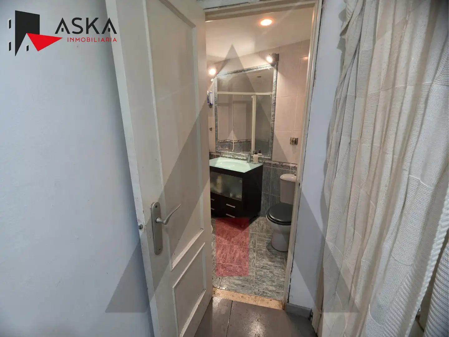 Bathroom of Flat for sale in Paiporta  with Terrace and Balcony