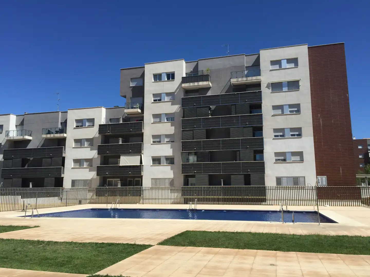 Vista exterior de Apartamento de alquiler en Alhendín con Aire acondicionado, Calefacción y Terraza
