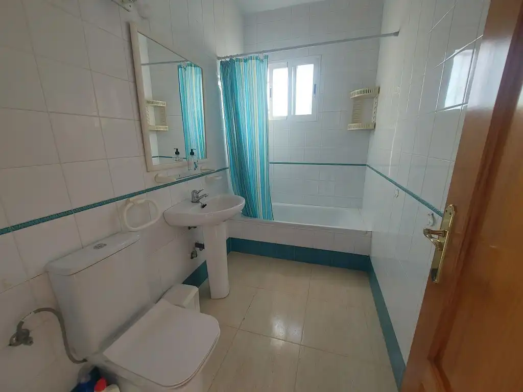 Bany de Casa o xalet en venda en Benimantell amb Terrassa, Piscina i Forn
