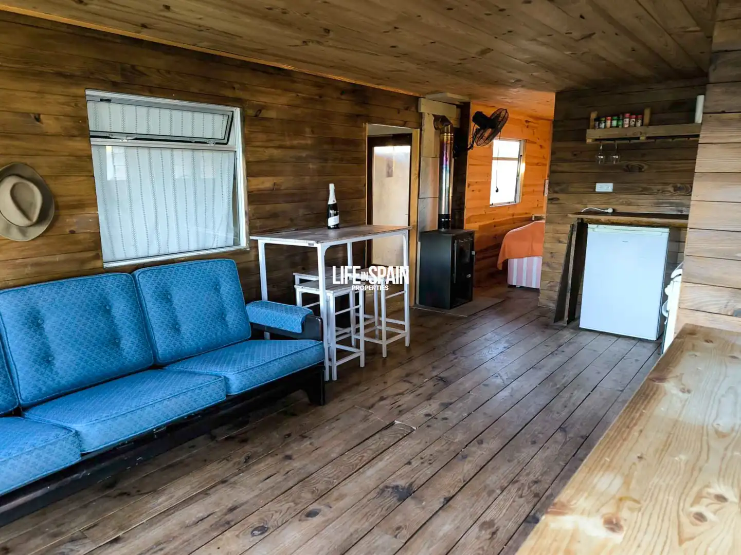 Wohnzimmer von Country house zum Verkauf in Rasquera mit Klimaanlage, Privatgarten und Terrasse