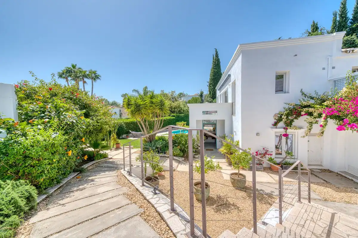 Jardí de Casa o xalet en venda en Marbella amb Aire condicionat, Jardí privat i Terrassa