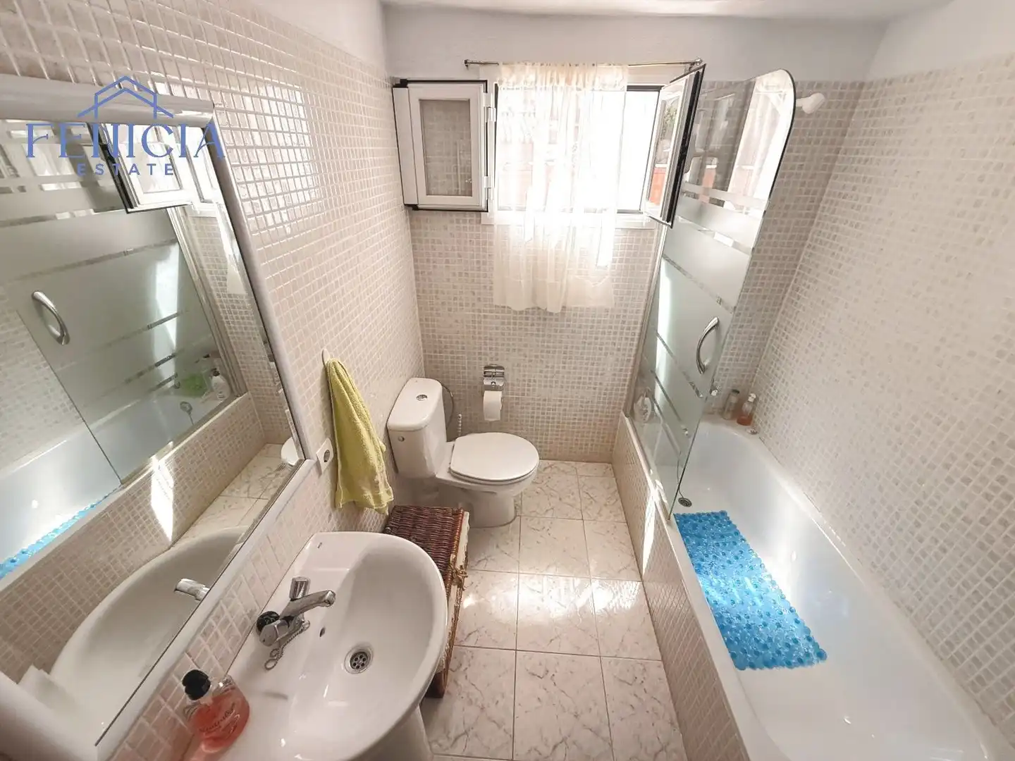 Bathroom of Country homes for rent in Jete  with Air Conditioner, Terrace and Furnished