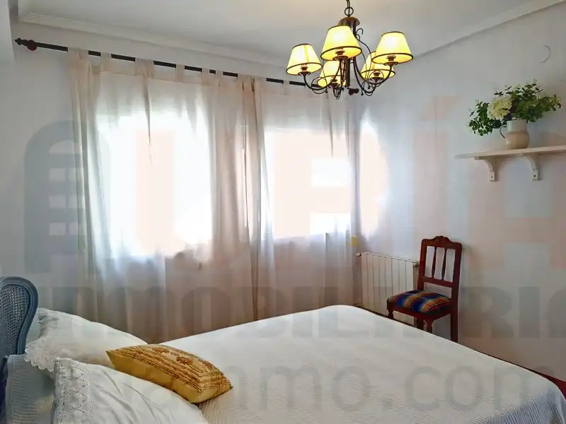 Bedroom of Attic for rent in Oviedo   with Heating, Terrace and Furnished
