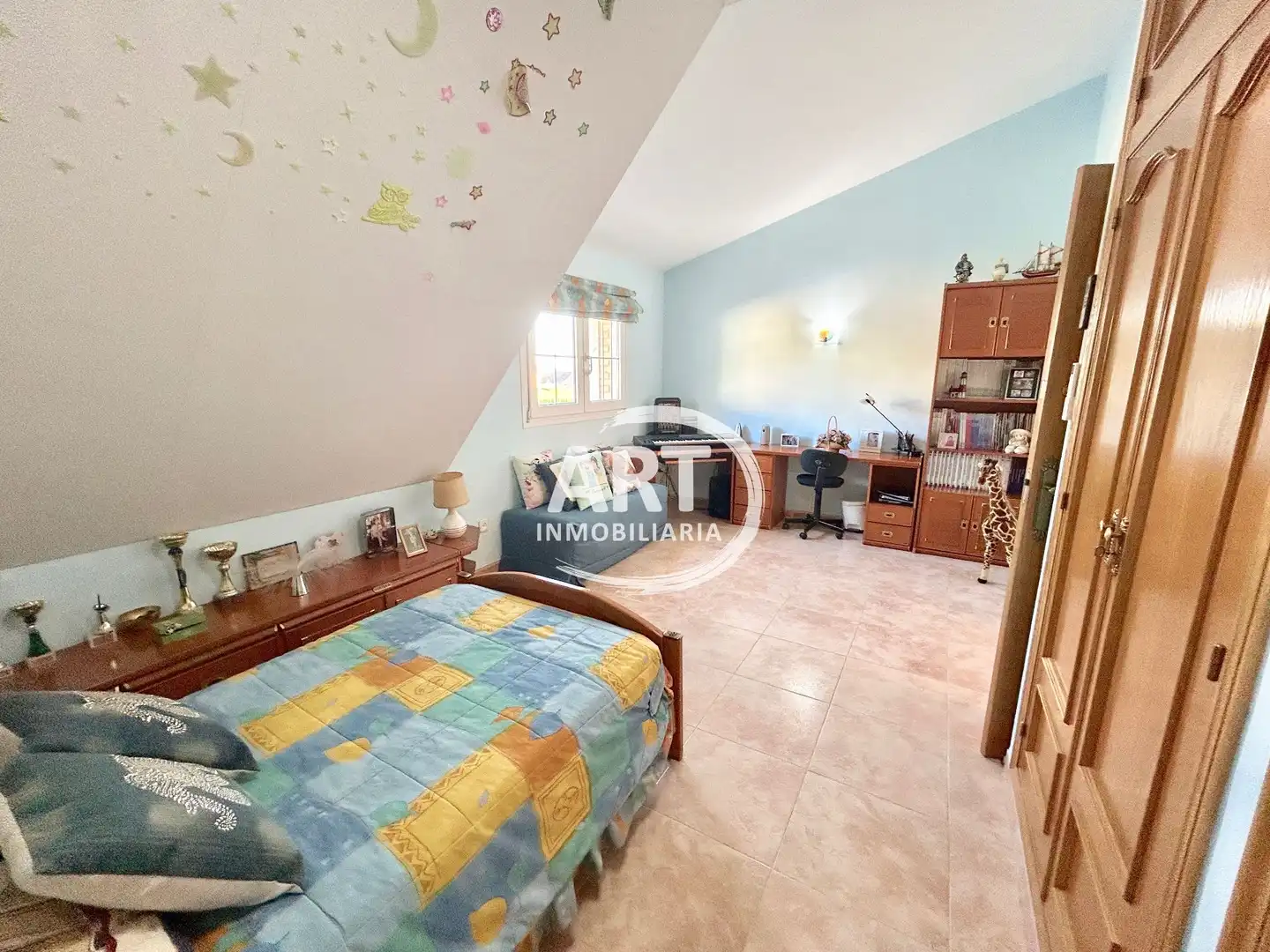 Houses for sale in L'Eliana  with Air Conditioner, Heating and Private garden