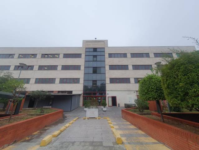 Oficina en Alquiler en Parque Alcosa