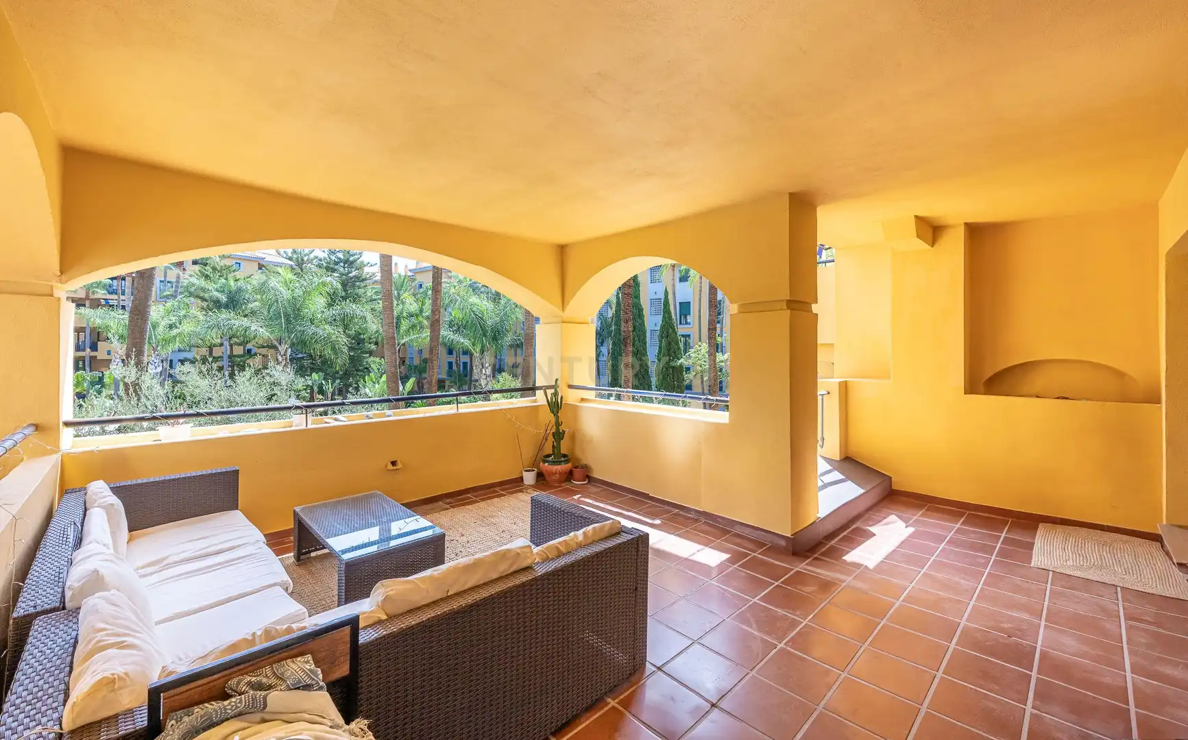 Terraza de Apartamento en venta en Marbella con Aire acondicionado, Jardín privado y Horno