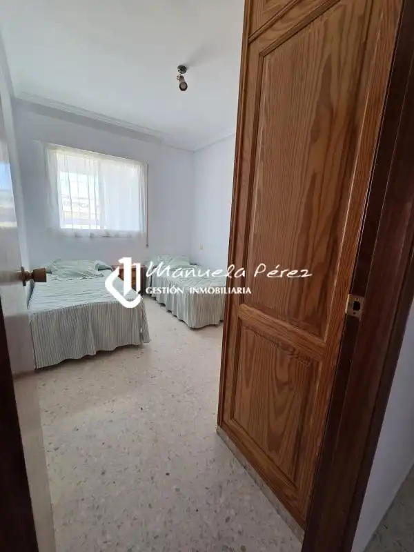 Schlafzimmer von Wohnung zur Miete in Cáceres mit Klimaanlage, Heizung und Terrasse