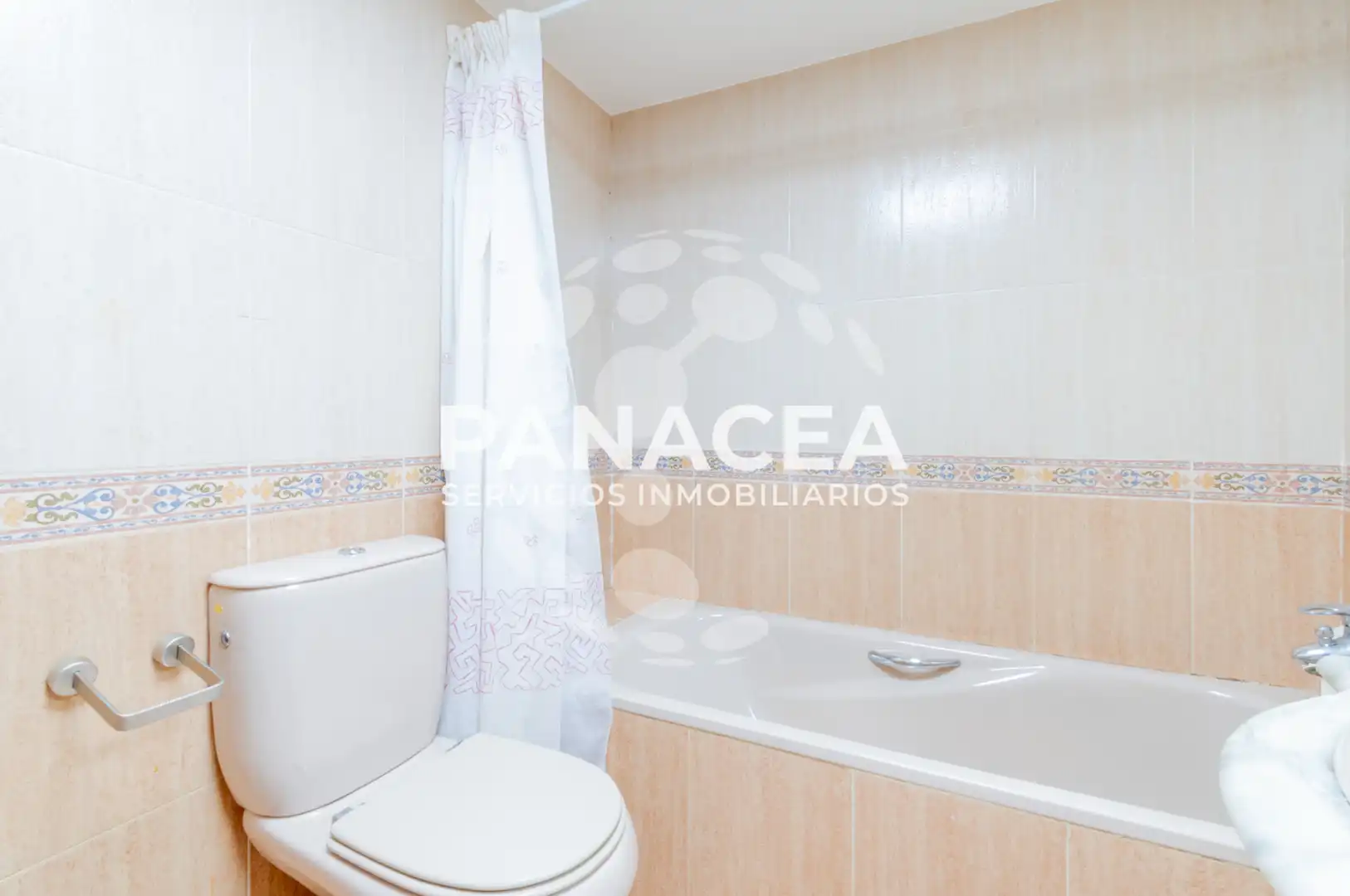Bathroom of Flat for sale in Roquetas de Mar  with Balcony and Community pool