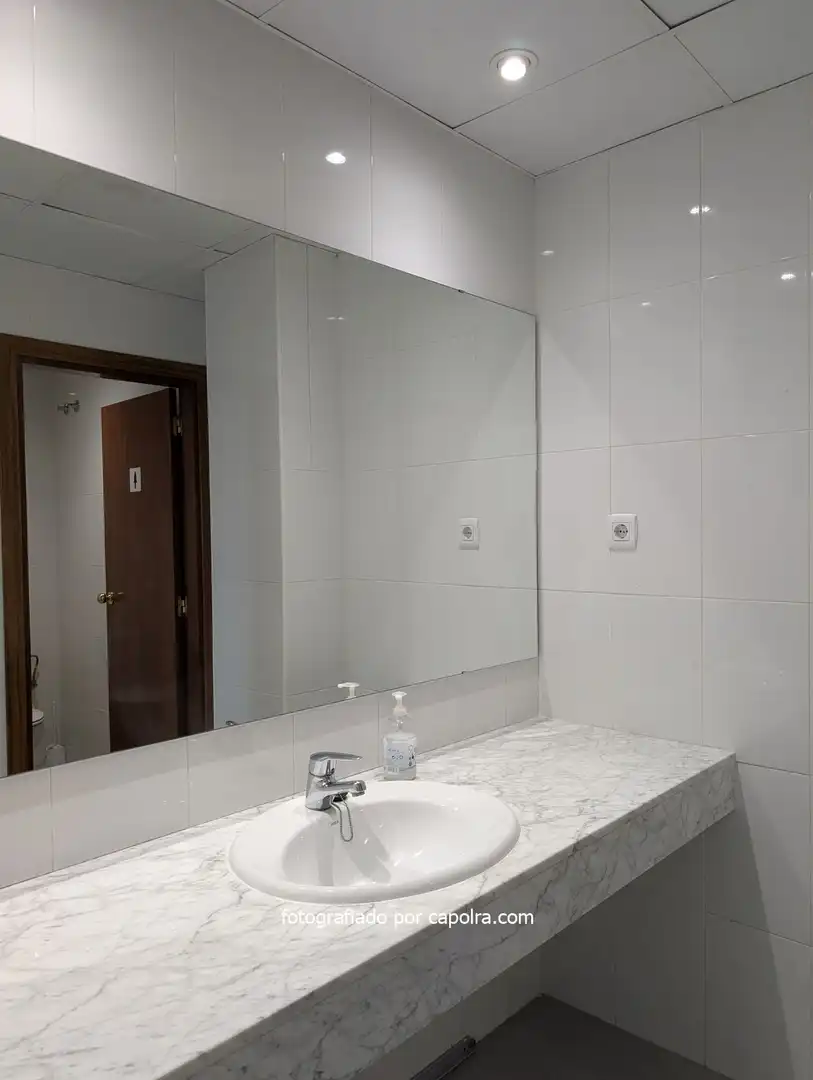 Bathroom of Office for rent in Sant Just Desvern  with Air Conditioner and Heating