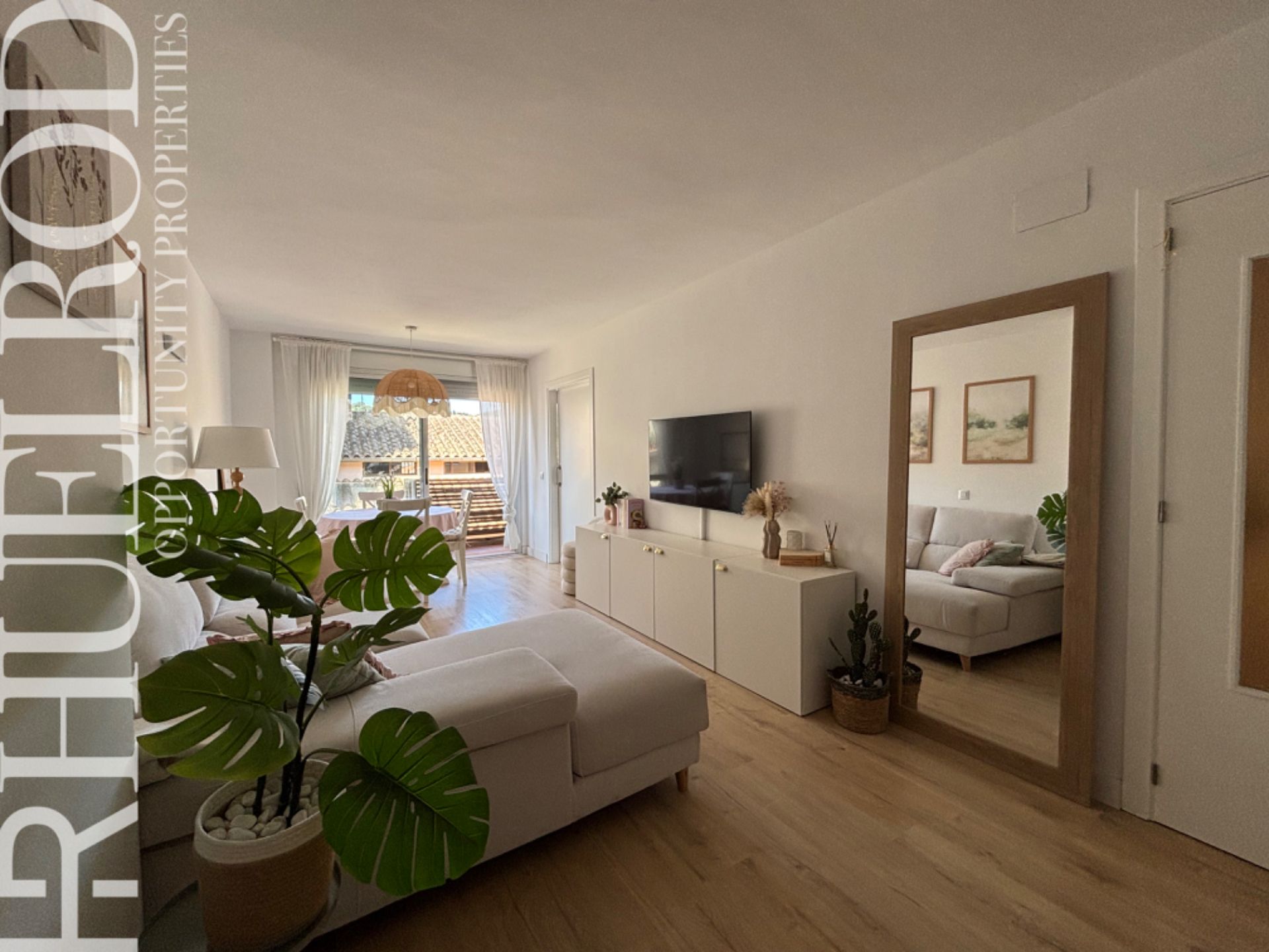 Living room of Duplex for sale in Arenys de Munt  with Air Conditioner, Heating and Parquet flooring