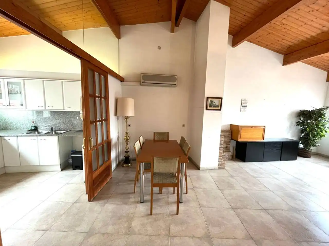 Comedor de Casa o chalet en venta en Girona con Aire acondicionado, Calefacción y Jardín privado