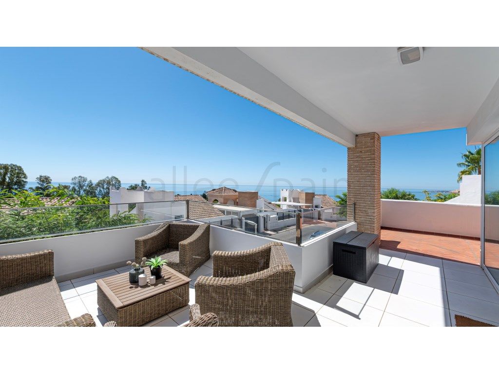 Terrace of House or chalet to rent in Benalmádena