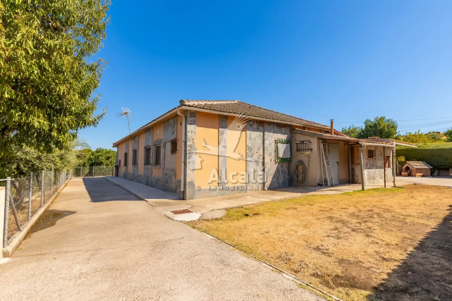 Casa amb piscina en venda a Serracines, imagen 5