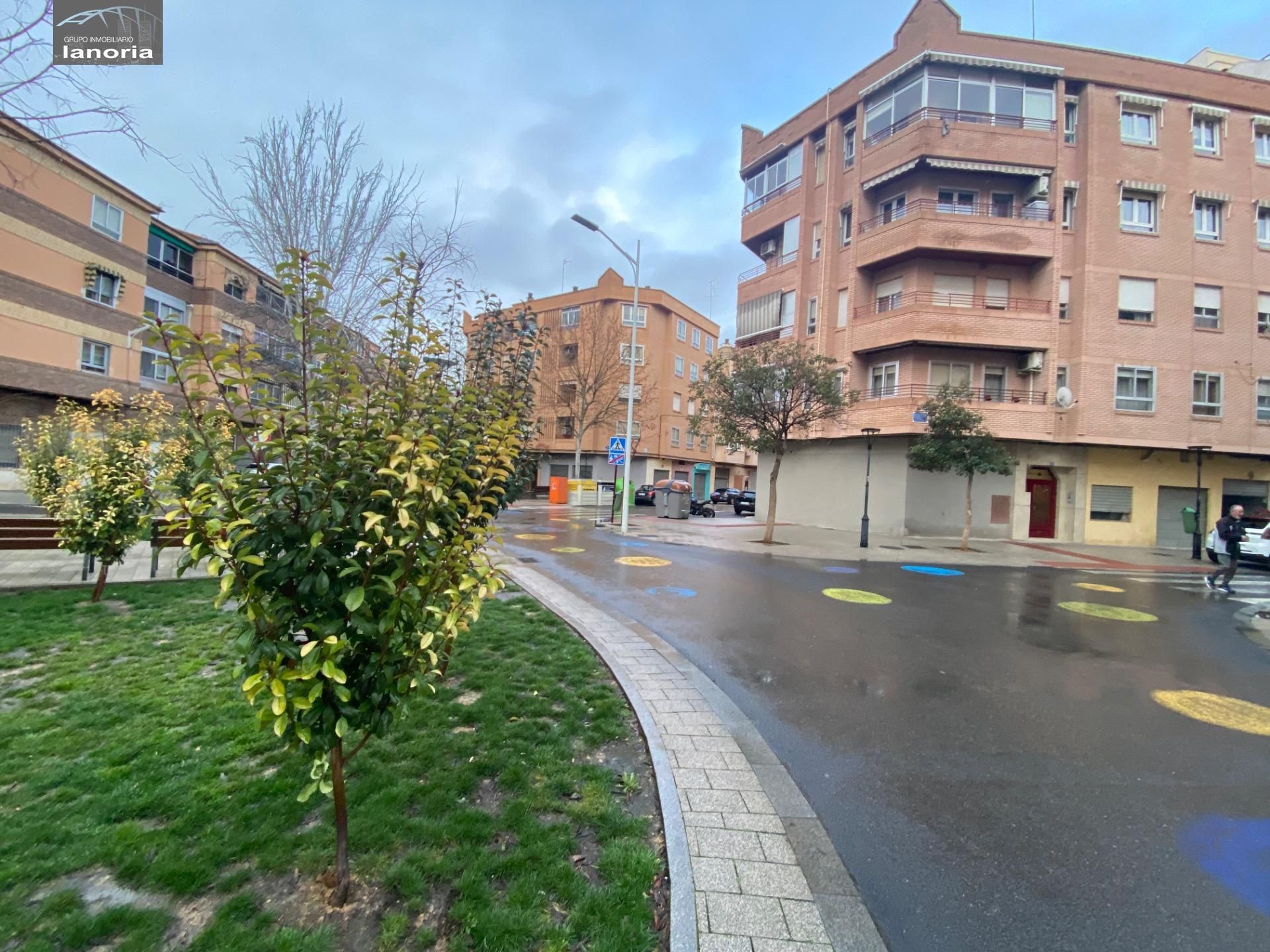 Exterior view of Flat for sale in  Albacete Capital  with Heating, Furnished and Balcony