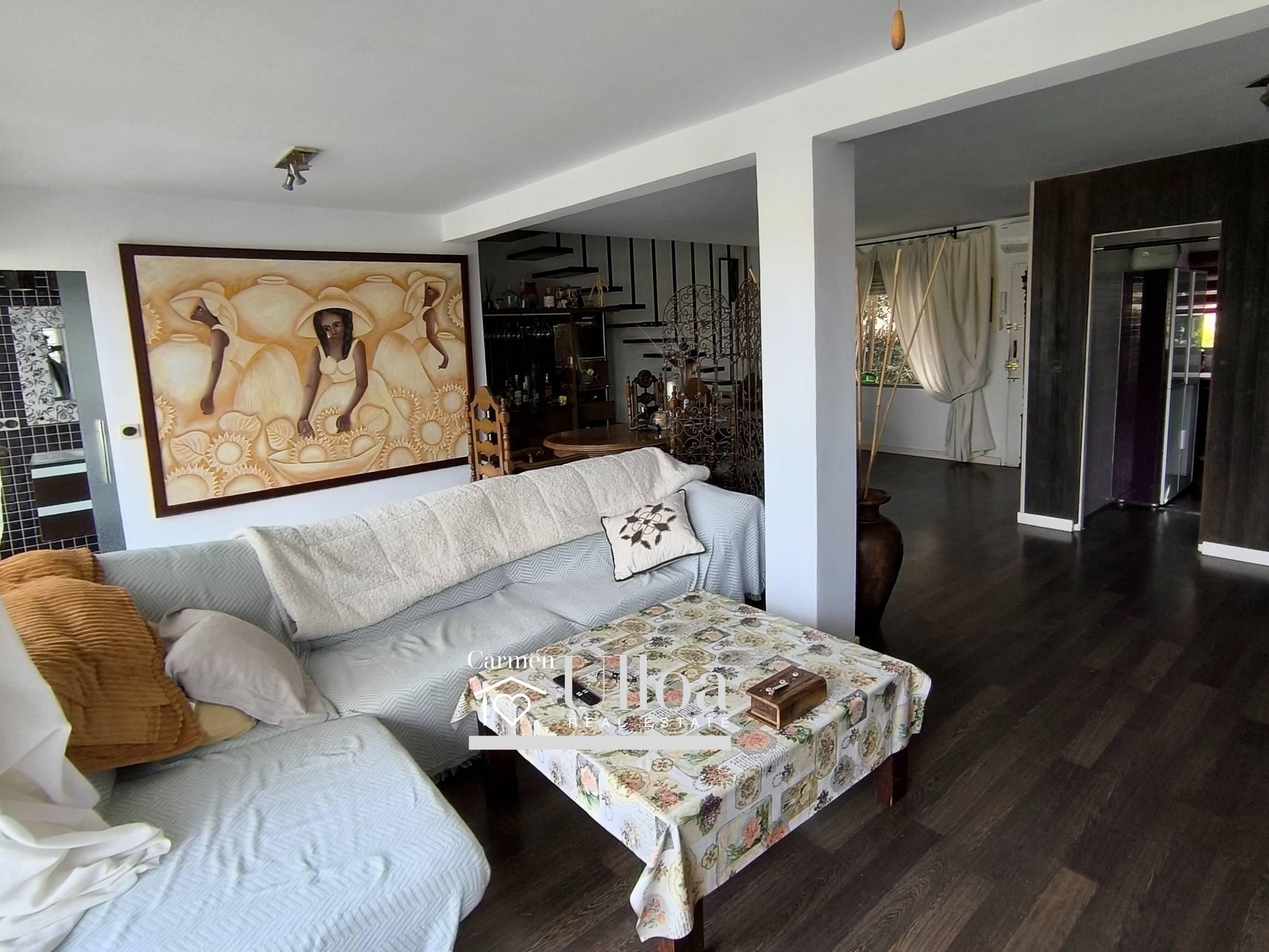 Sala de estar de Casa adosada en venta en Alicante / Alacant con Aire acondicionado, Jardín privado y Parquet