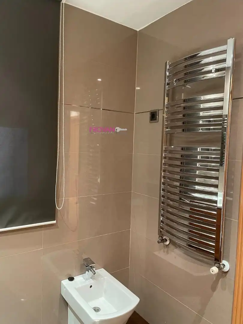 Badezimmer von Wohnung zur Miete in Torrejón de Ardoz mit Klimaanlage, Heizung und Whirlpool