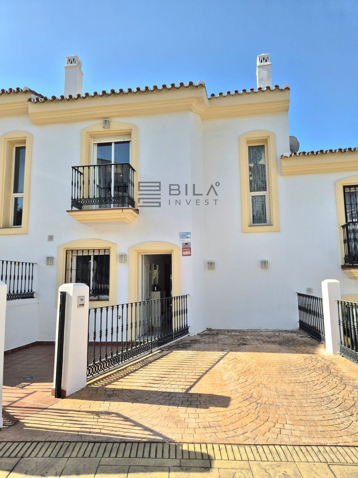Vista exterior de Casa o xalet en venda en Alhaurín El Grande amb Aire condicionat, Terrassa i Traster