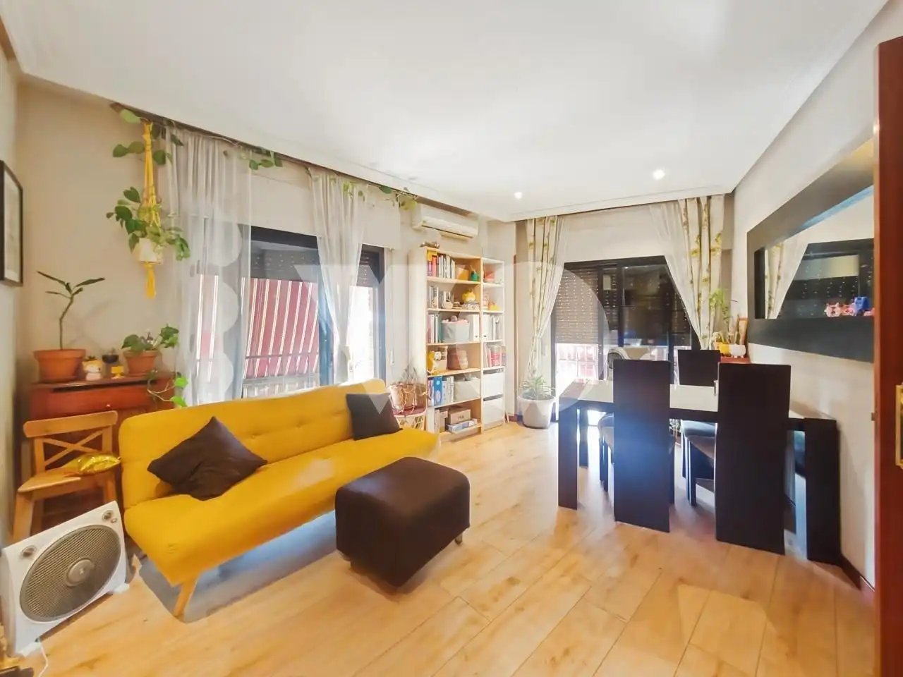 Sala de estar de Dúplex en venta en Alcorcón con Aire acondicionado, Calefacción y Parquet