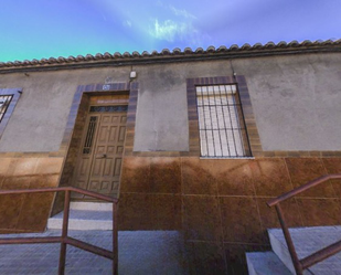 Vista exterior de Casa adosada en venda en Puertollano