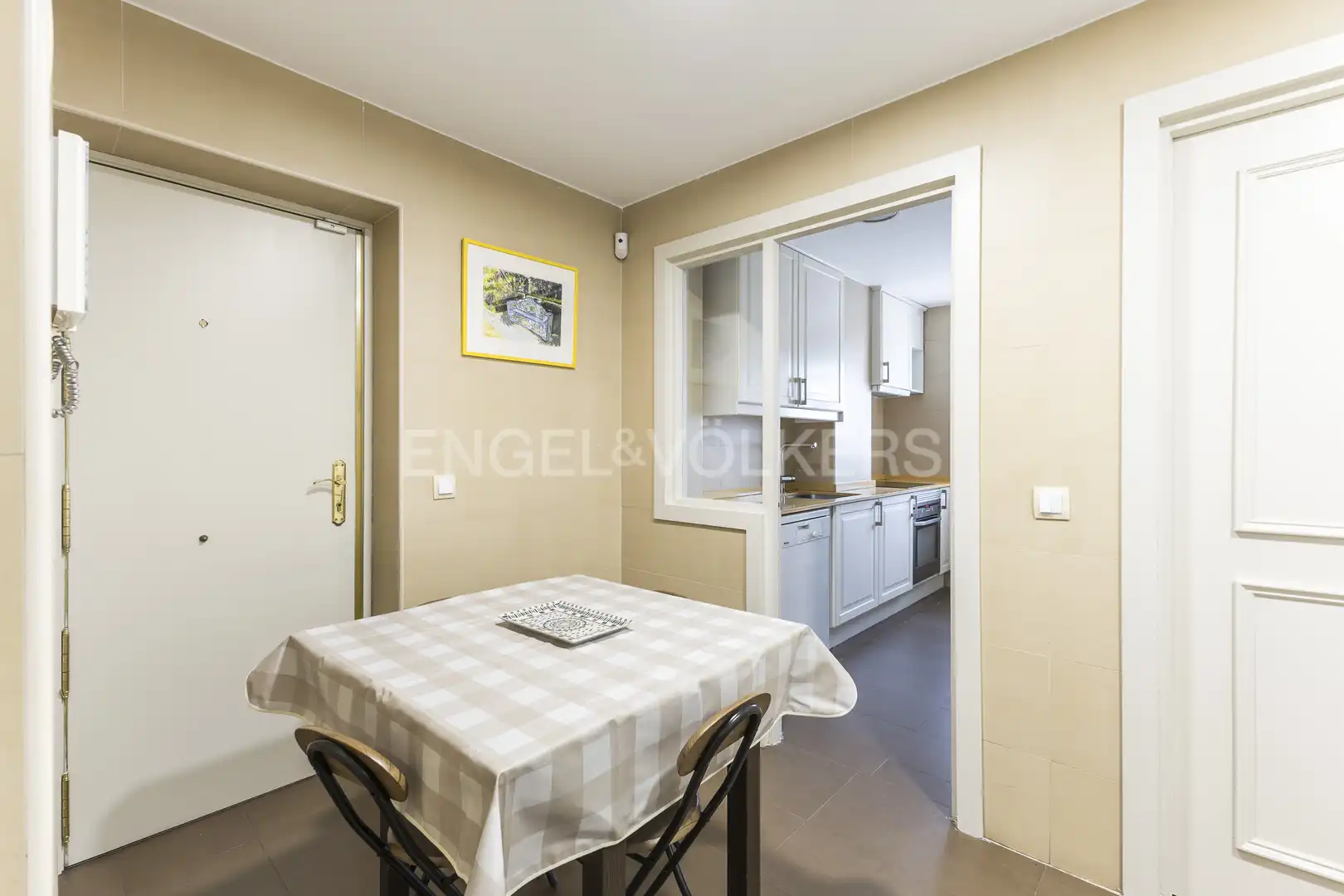 Cuina de Pis de lloguer en Madrid amb Calefacció, Parquet i Terrassa
