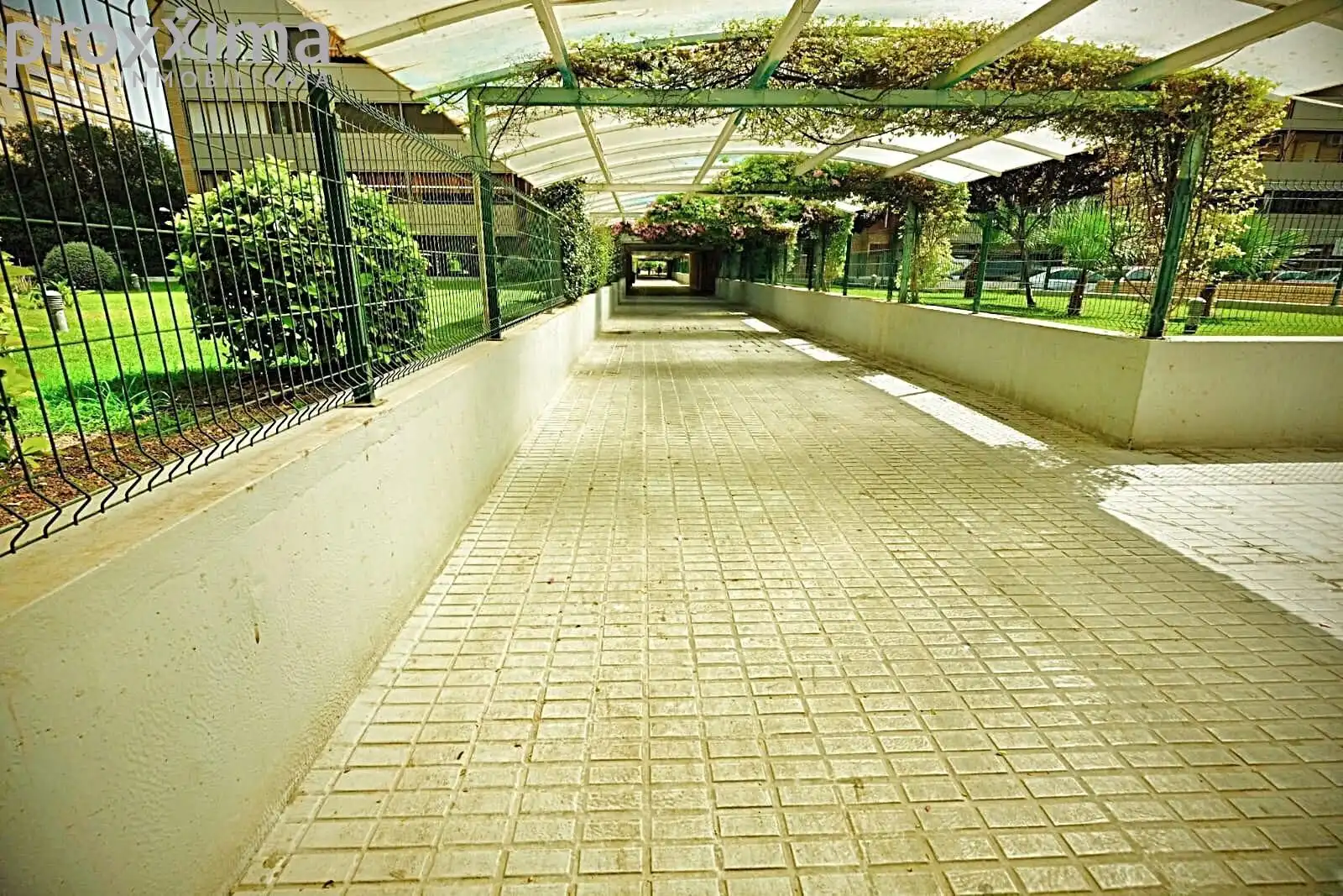 Vista exterior de Piso en venta en Sevilla con Jardín privado, Terraza y Trastero