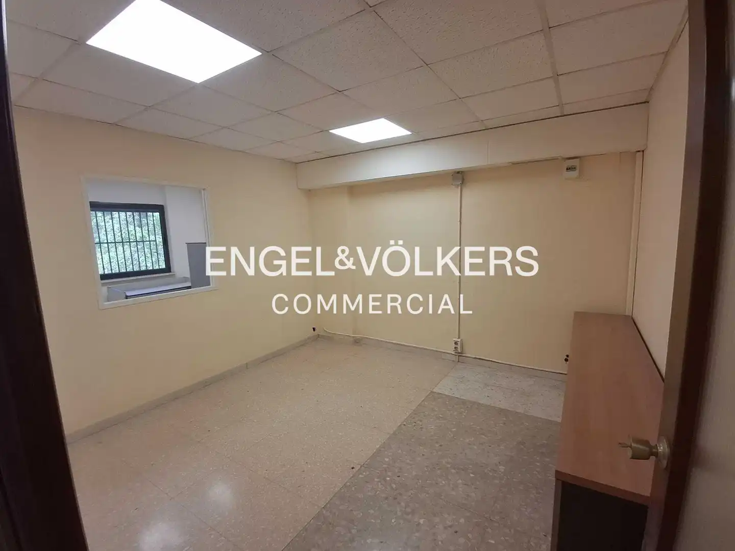Business premises to rent in Centre, imagen 8
